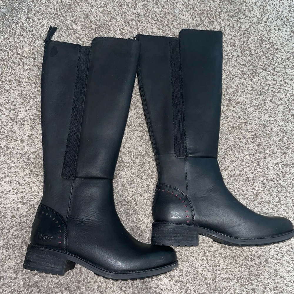 UGG Leather  Boots- size 7 ( new)